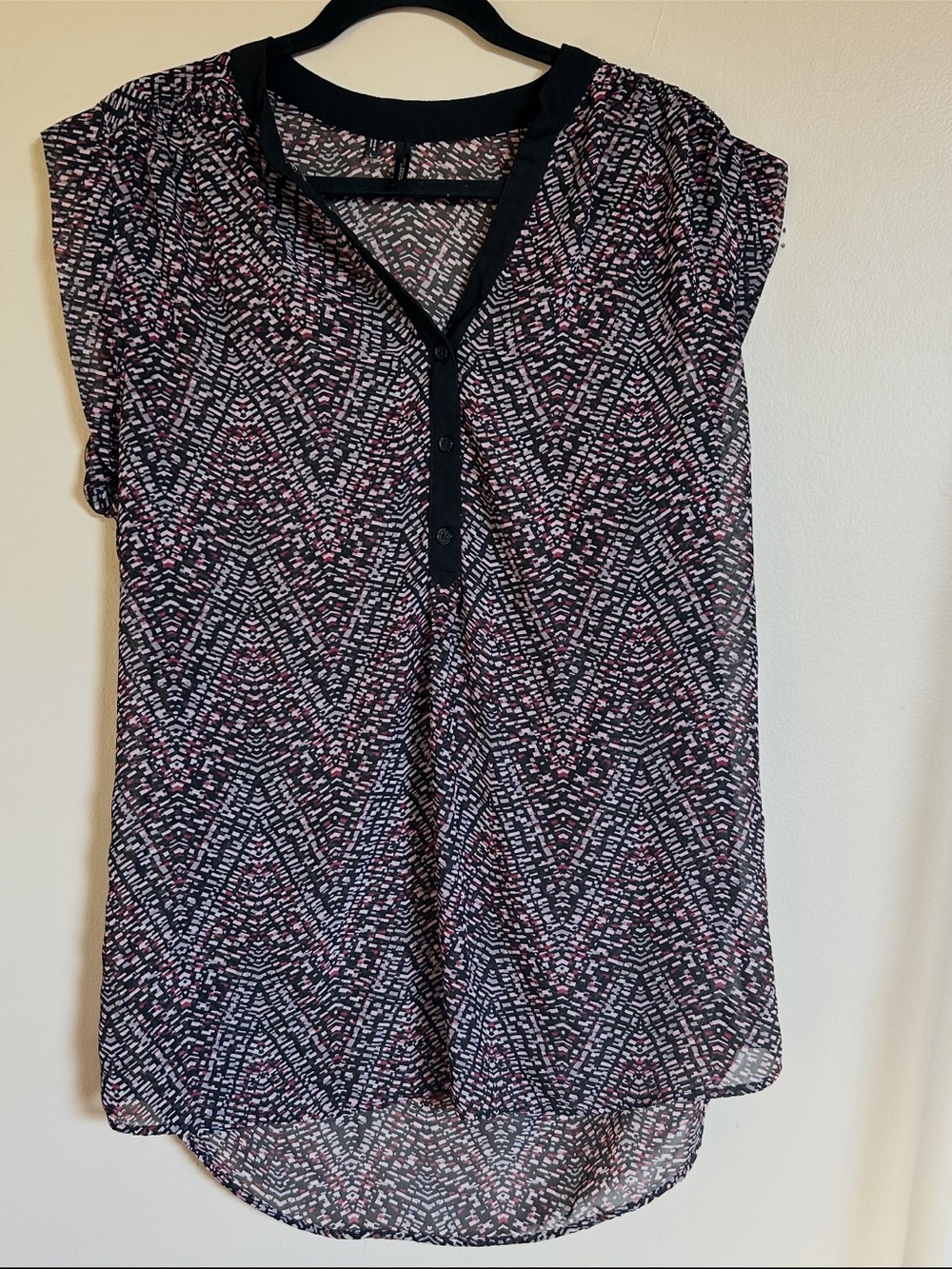 Maurices Women’s L Sheer Geometric Print Blouse